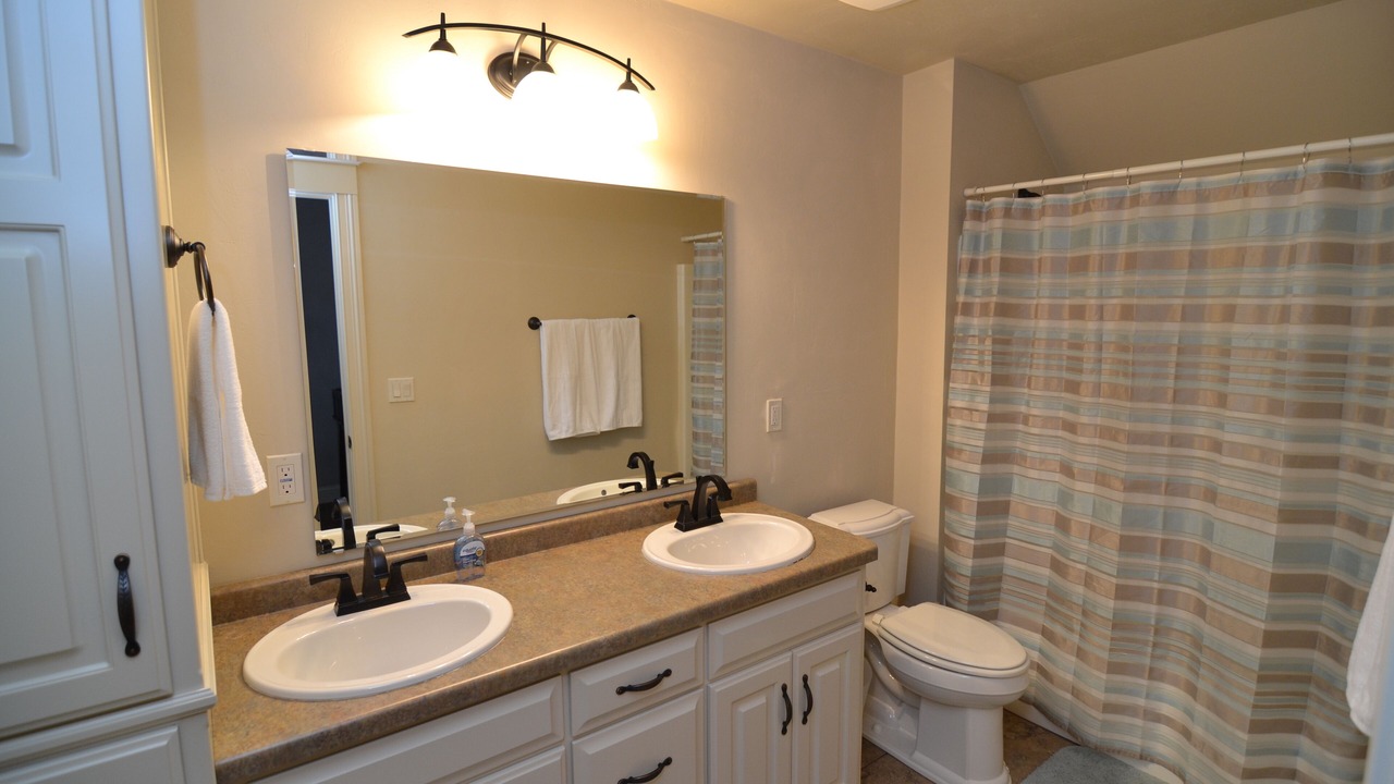 Photo of Bathroom in Sturgeon Bay