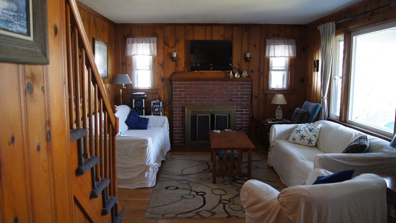 Photo of Bedroom in Eastward Look