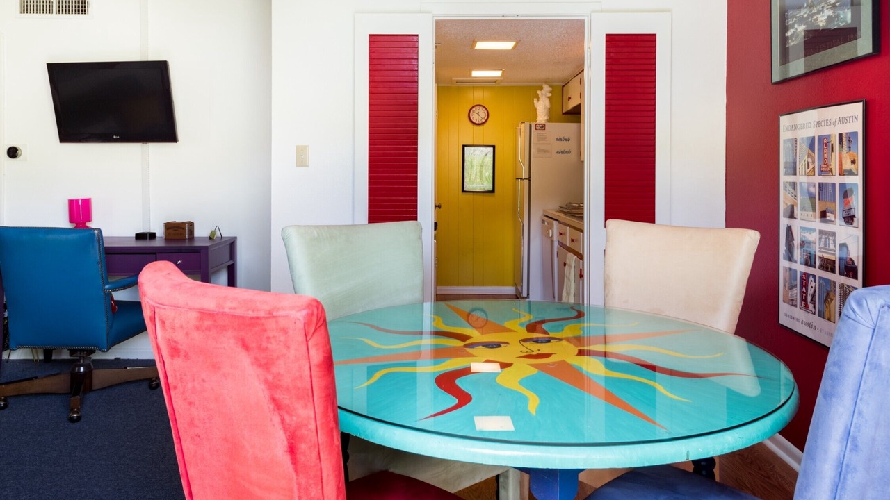 Photo of Livingroom in Barton Hills