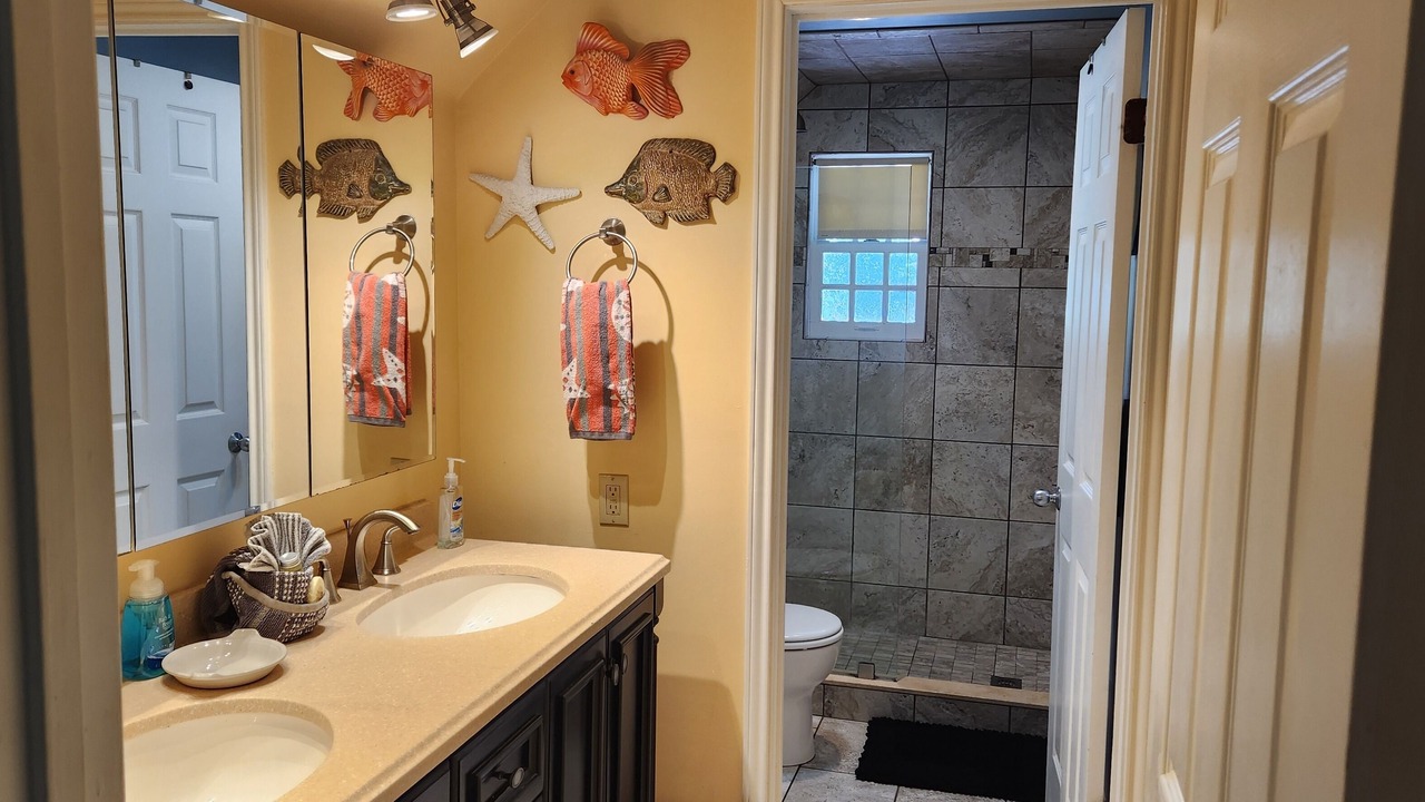 Photo of Bathroom in Truman Annex