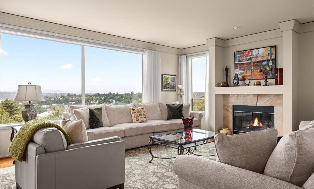 Photo of Livingroom in North Admiral