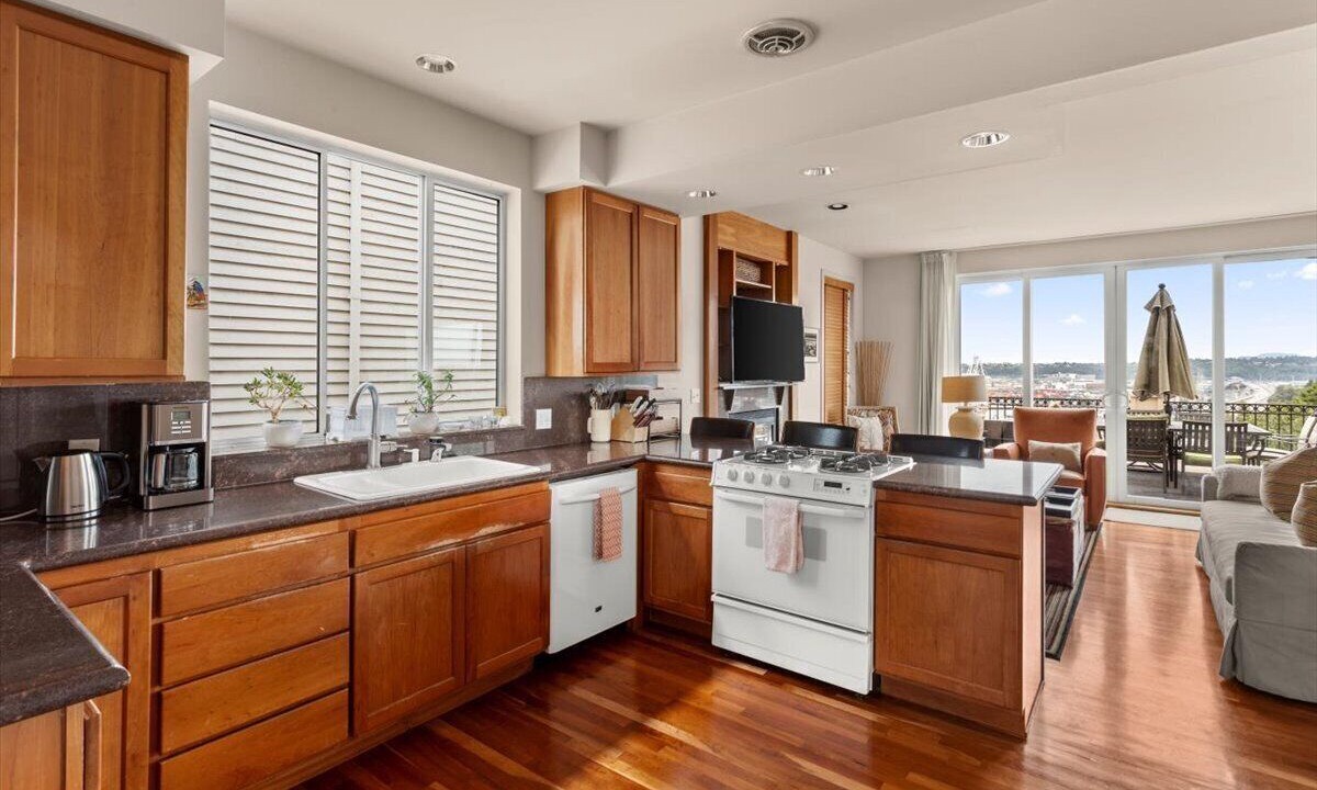 Photo of Kitchen in North Admiral