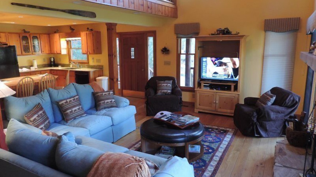 Photo of Bedroom in Ellijay