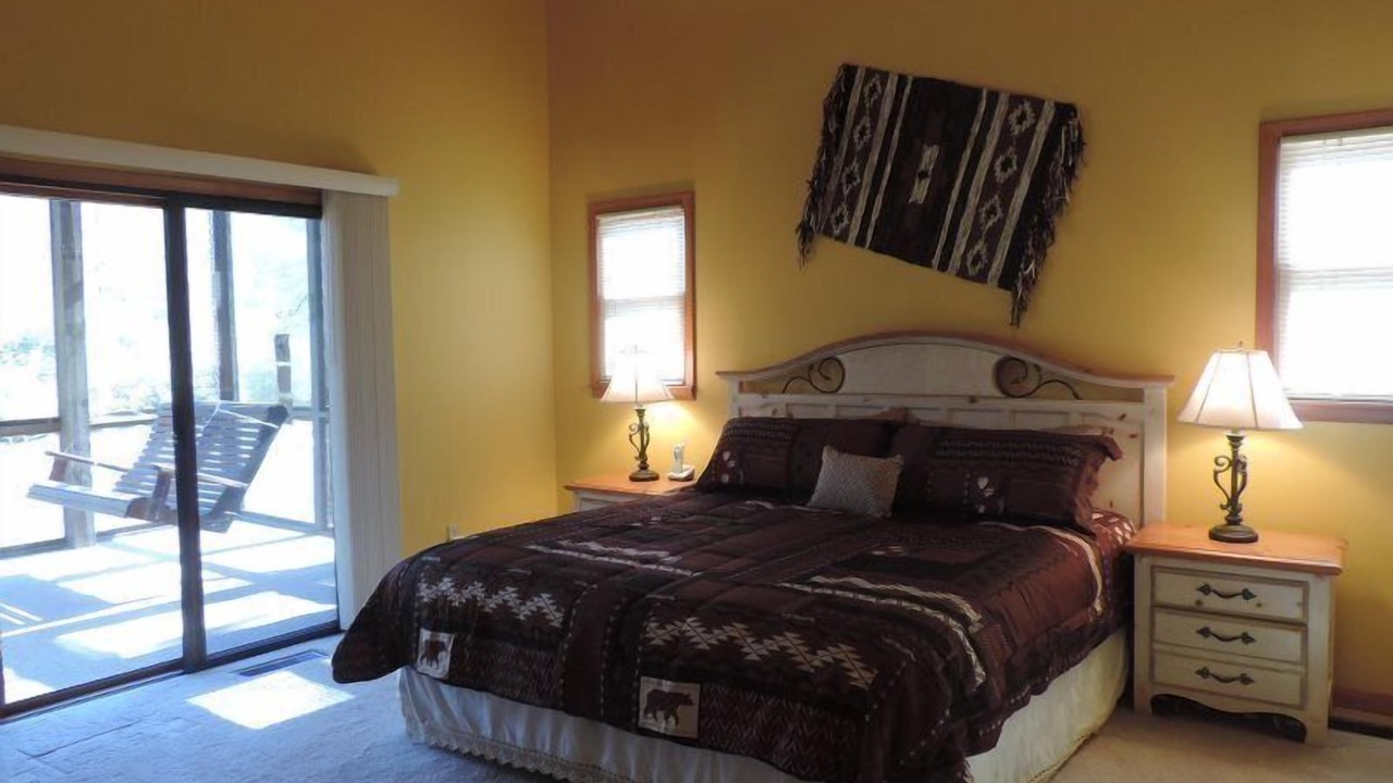 Photo of Bedroom in Ellijay
