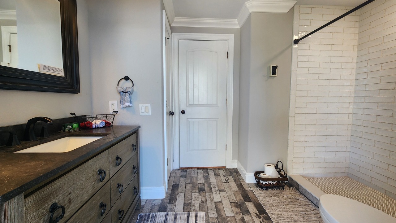 Photo of Bathroom in Candler