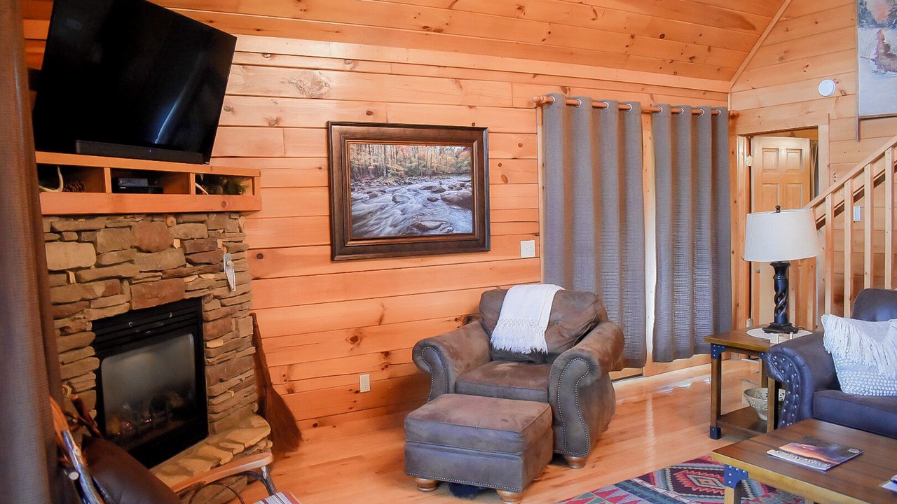 Photo of Livingroom in Black Bear Falls