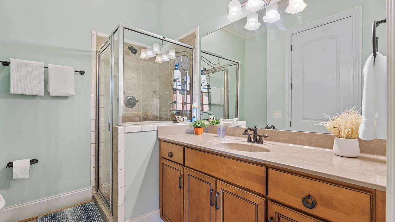 Photo of Bathroom in Hope Gardens