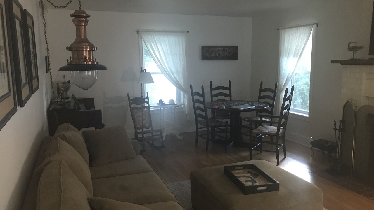 Photo of Livingroom in Shorewood-Tower Hills-Harbert