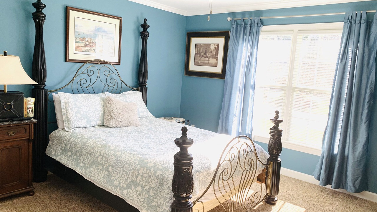 Photo of Bedroom in Jamestown