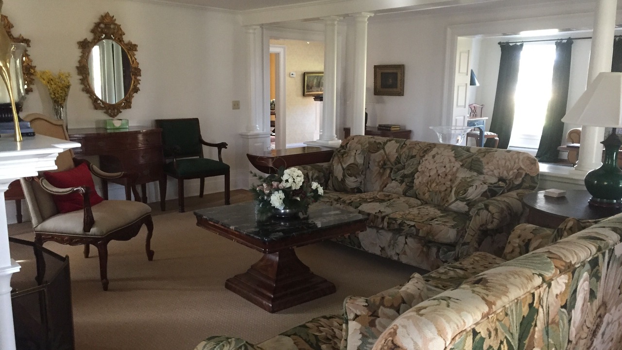 Photo of Livingroom in Skaneateles
