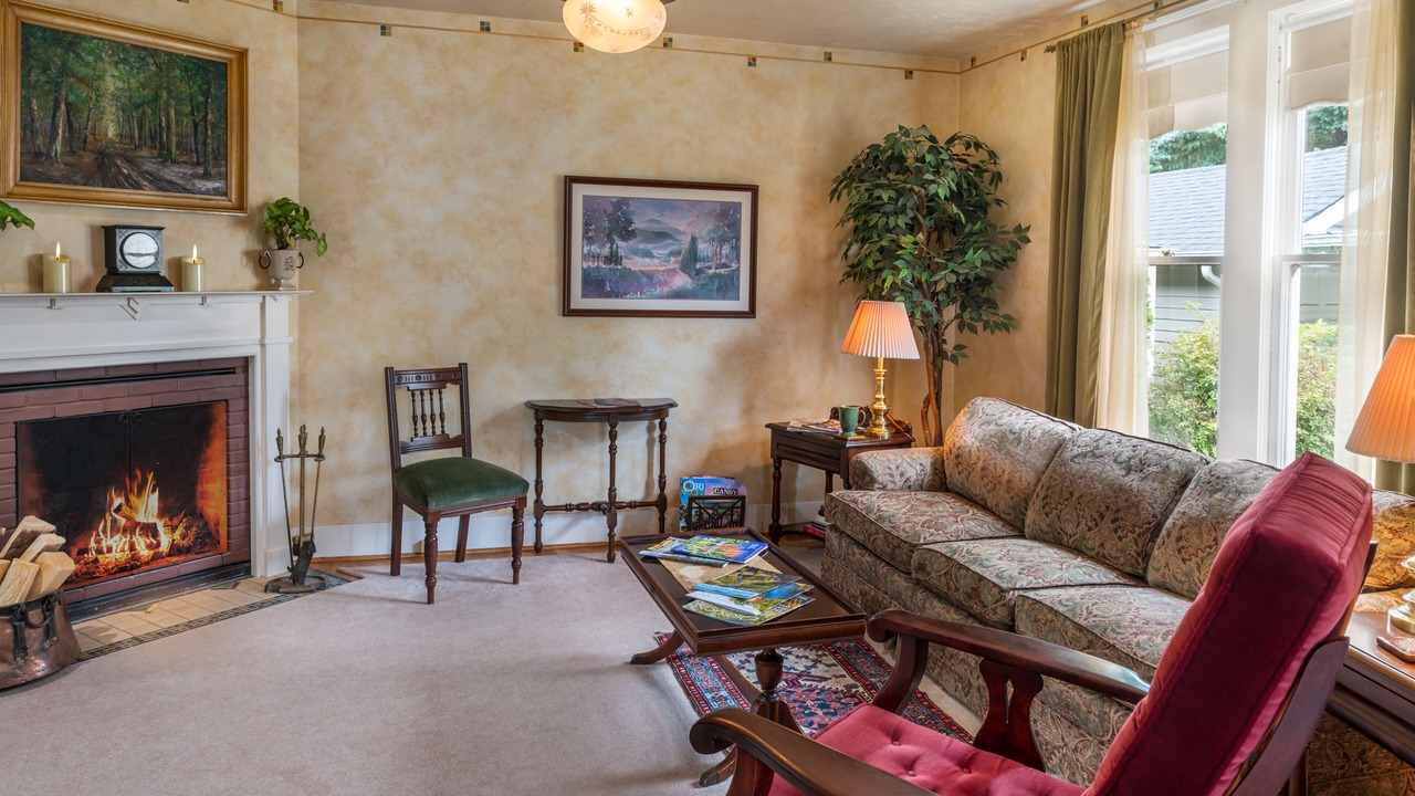 Photo of Livingroom in Newberg