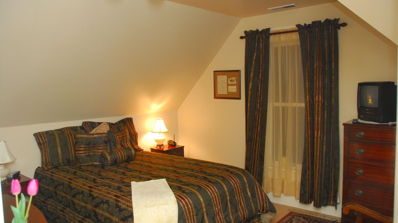 Photo of Bedroom in Newberg