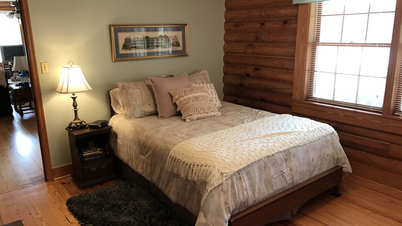 Photo of Bedroom in Leesville