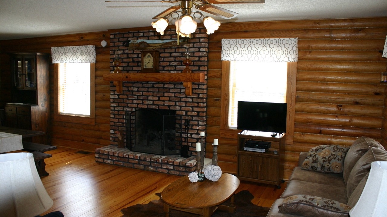 Photo of Livingroom in Leesville