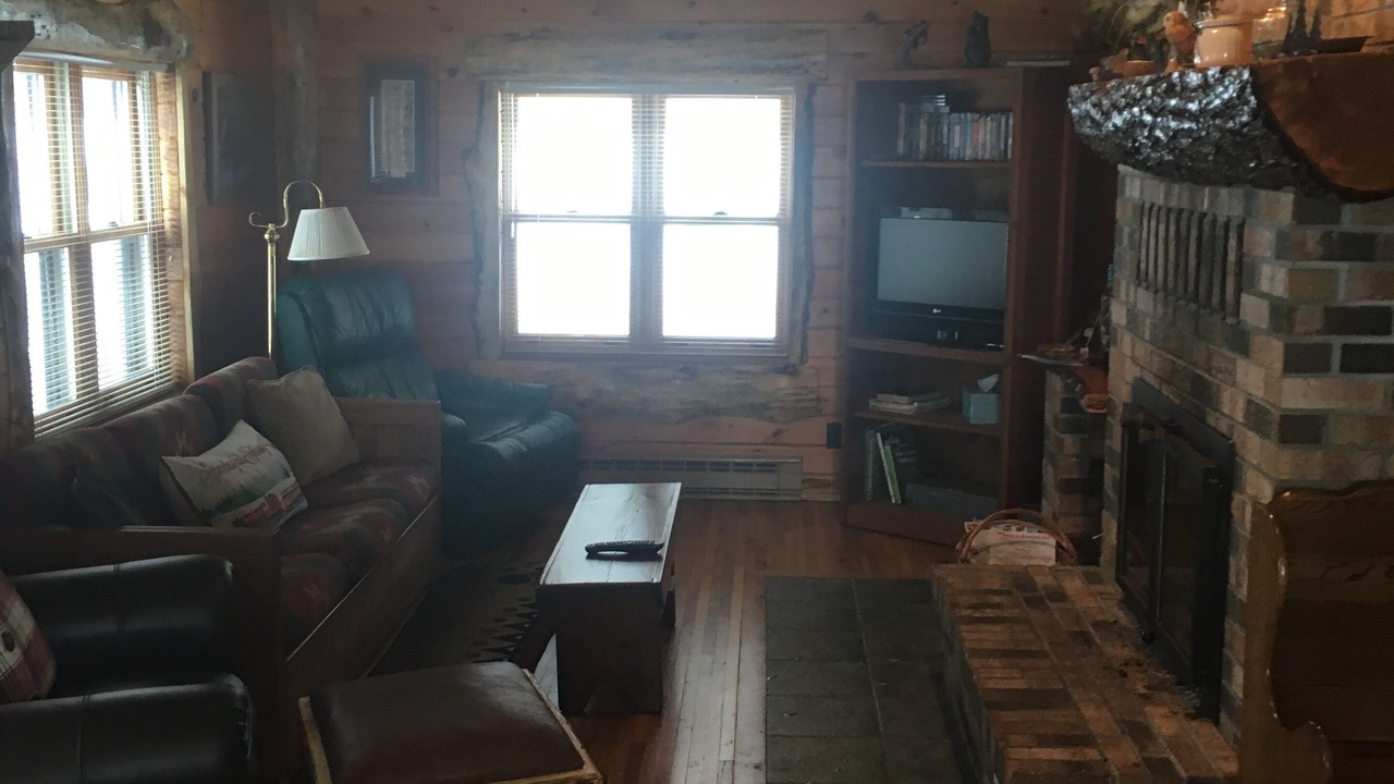 Photo of Livingroom in Cable