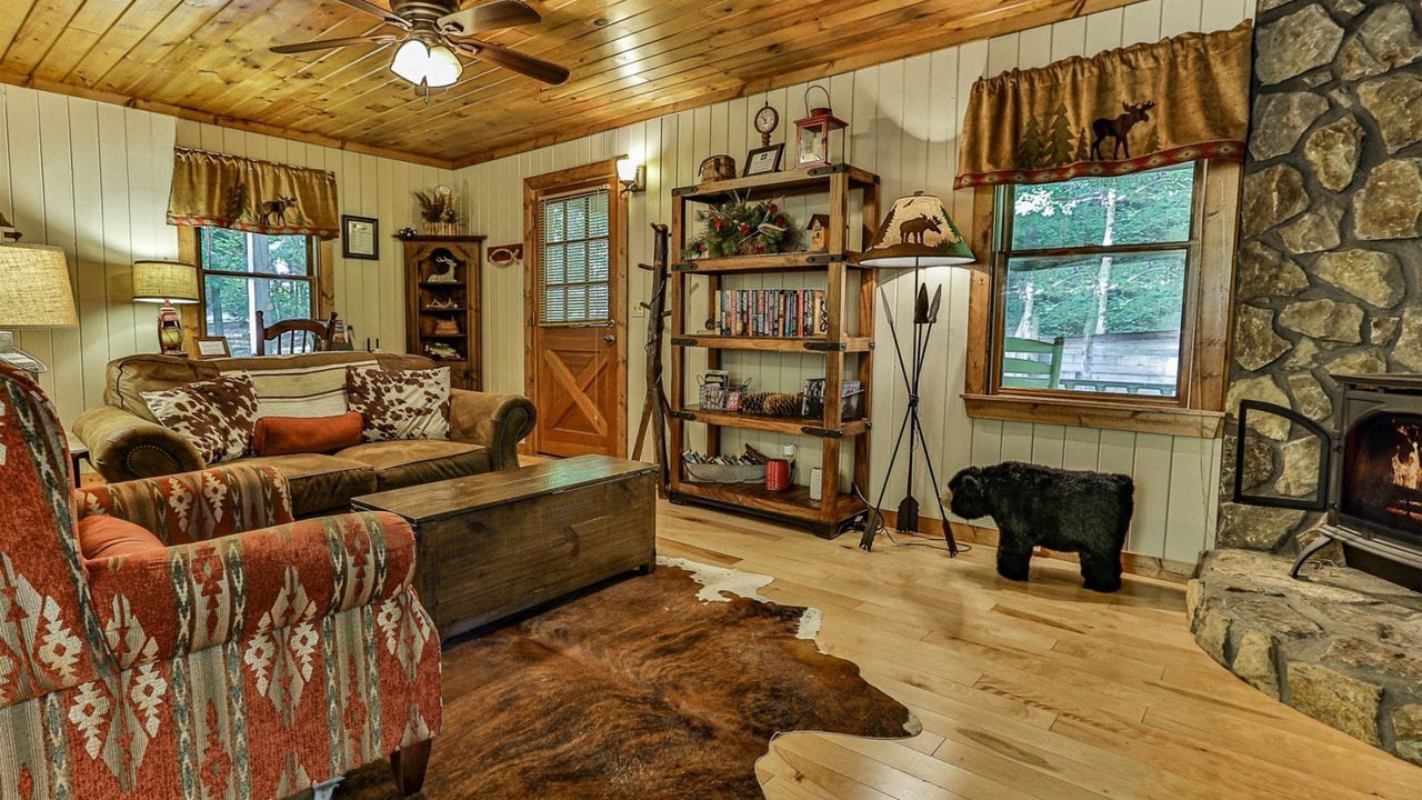 Photo of Bedroom in Ellijay