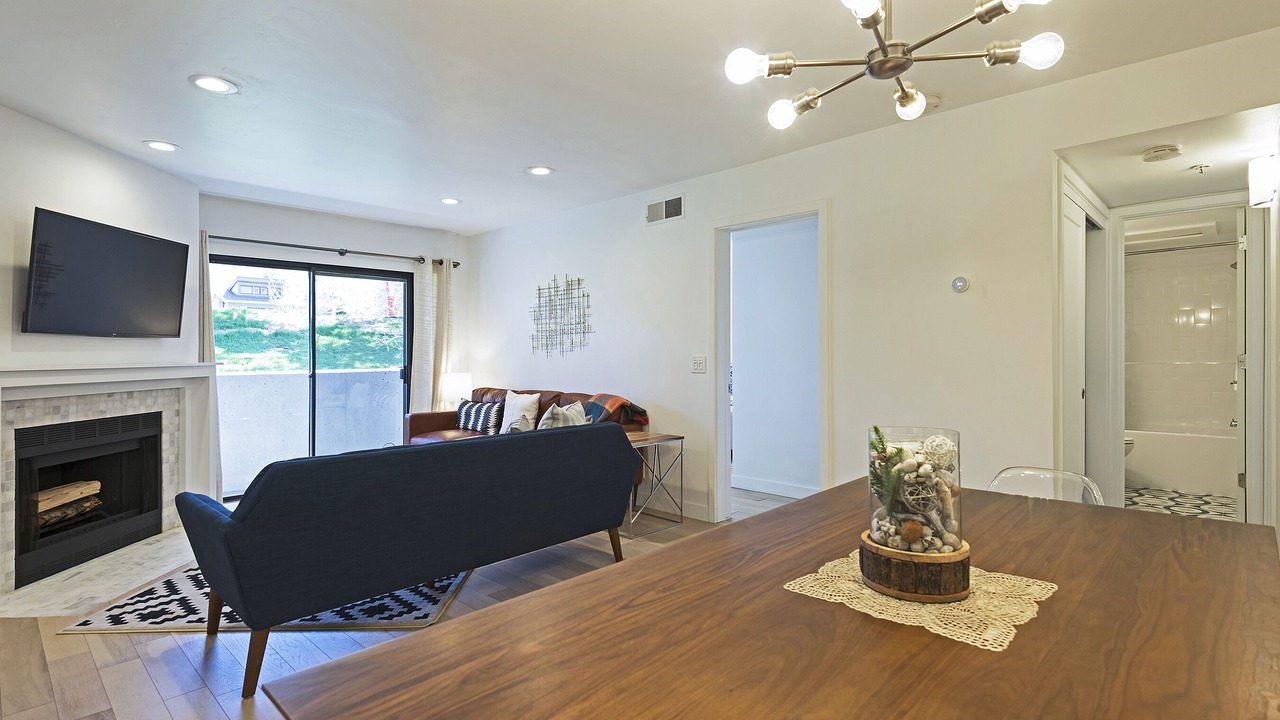 Photo of Livingroom in North Park City