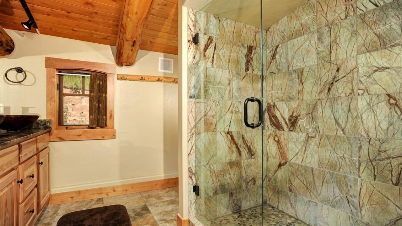 Photo of Bathroom in Dillon