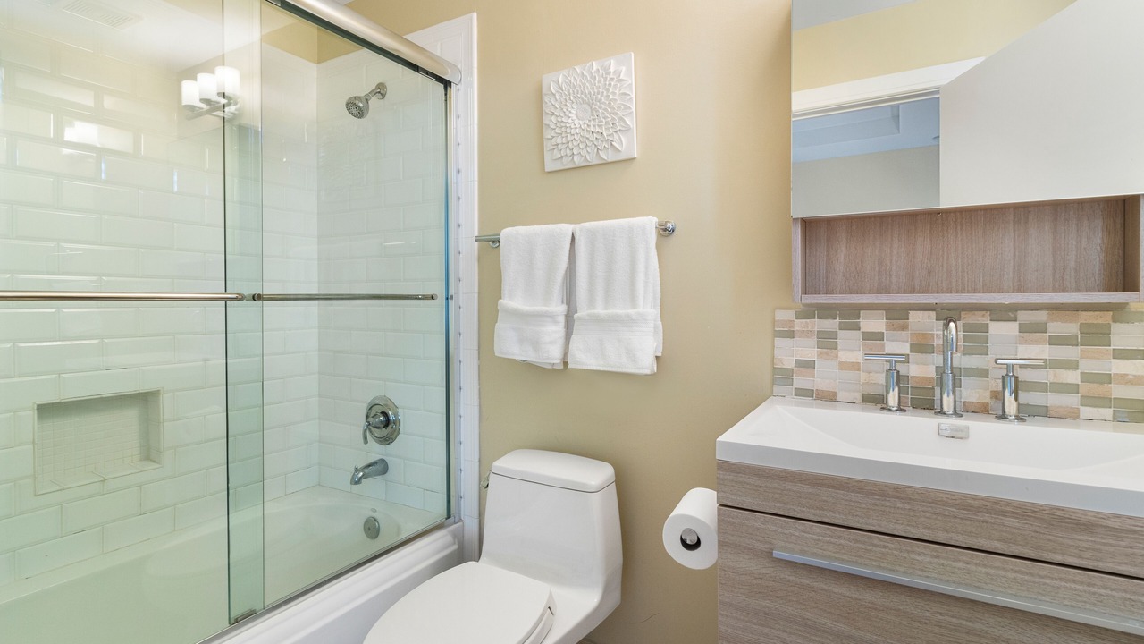Photo of Bathroom in Central Beach