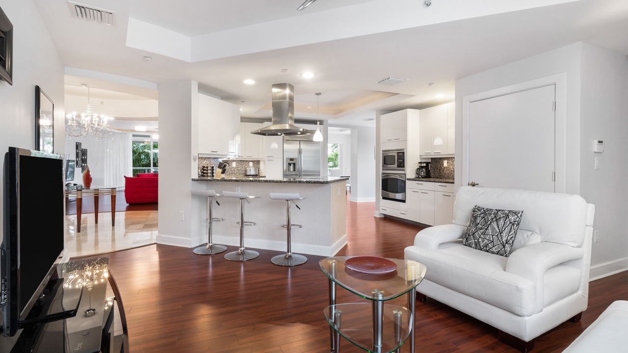 Photo of Livingroom in Central Beach