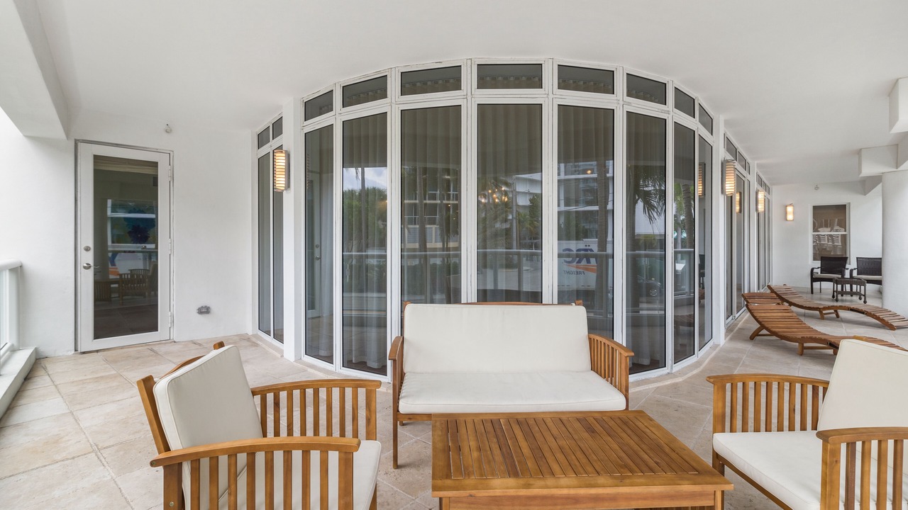 Photo of Patio Balcony in Central Beach
