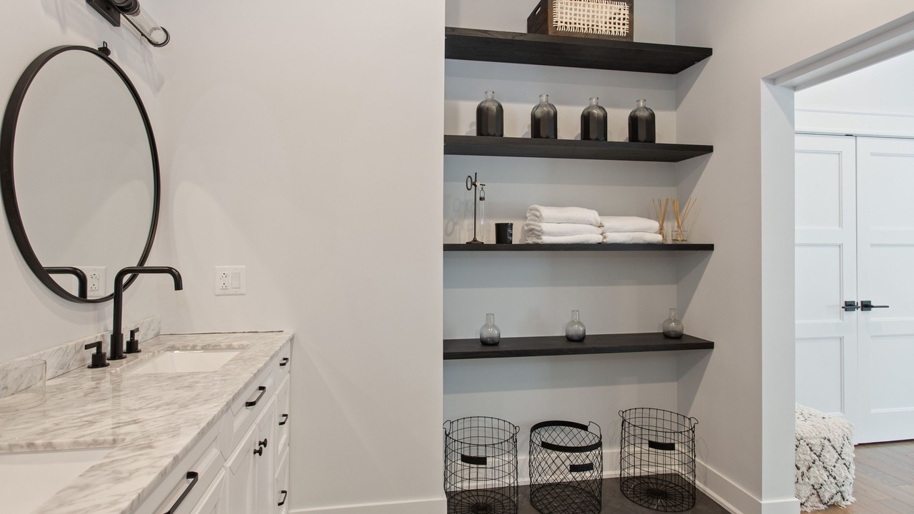 Photo of Bathroom in Union Pier