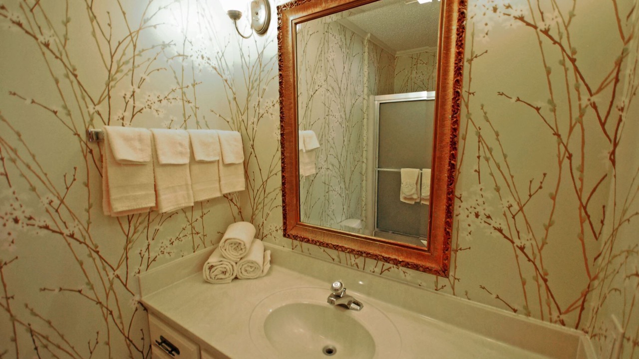 Photo of Bathroom in Red River