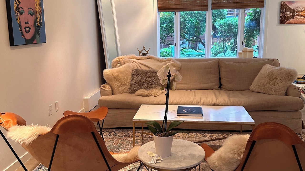 Photo of Livingroom in Aspen