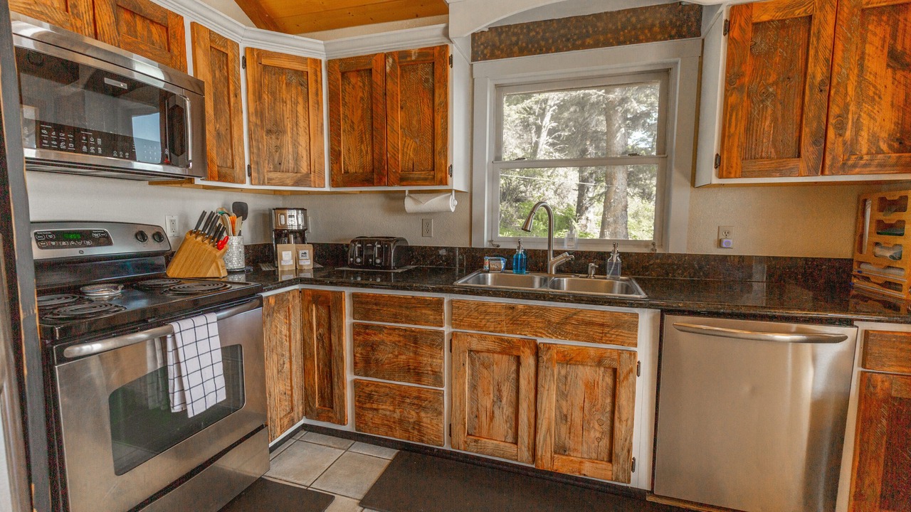 Photo of Kitchen in Gold Beach