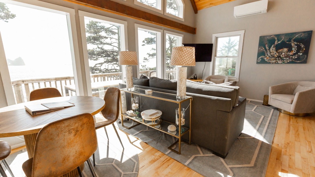 Photo of Livingroom in Gold Beach