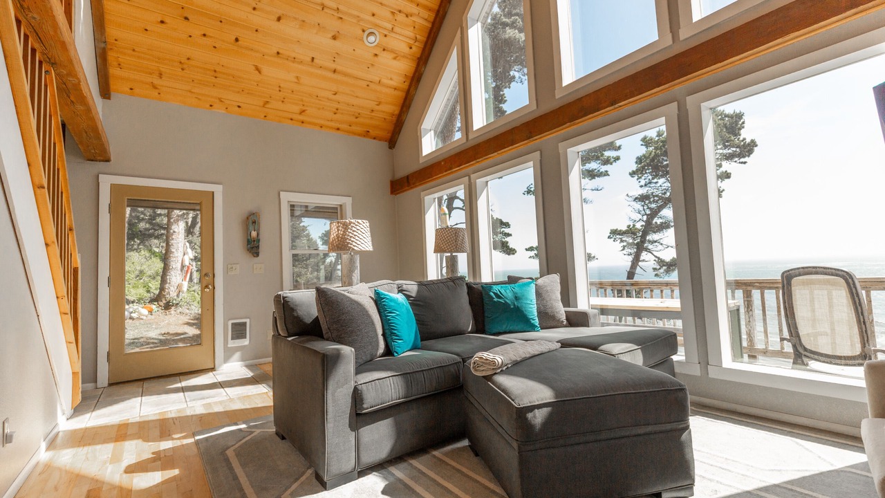 Photo of Livingroom in Gold Beach