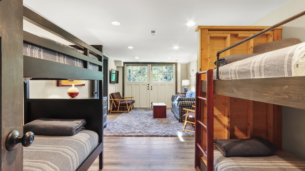 Photo of Bedroom in Williams Bay