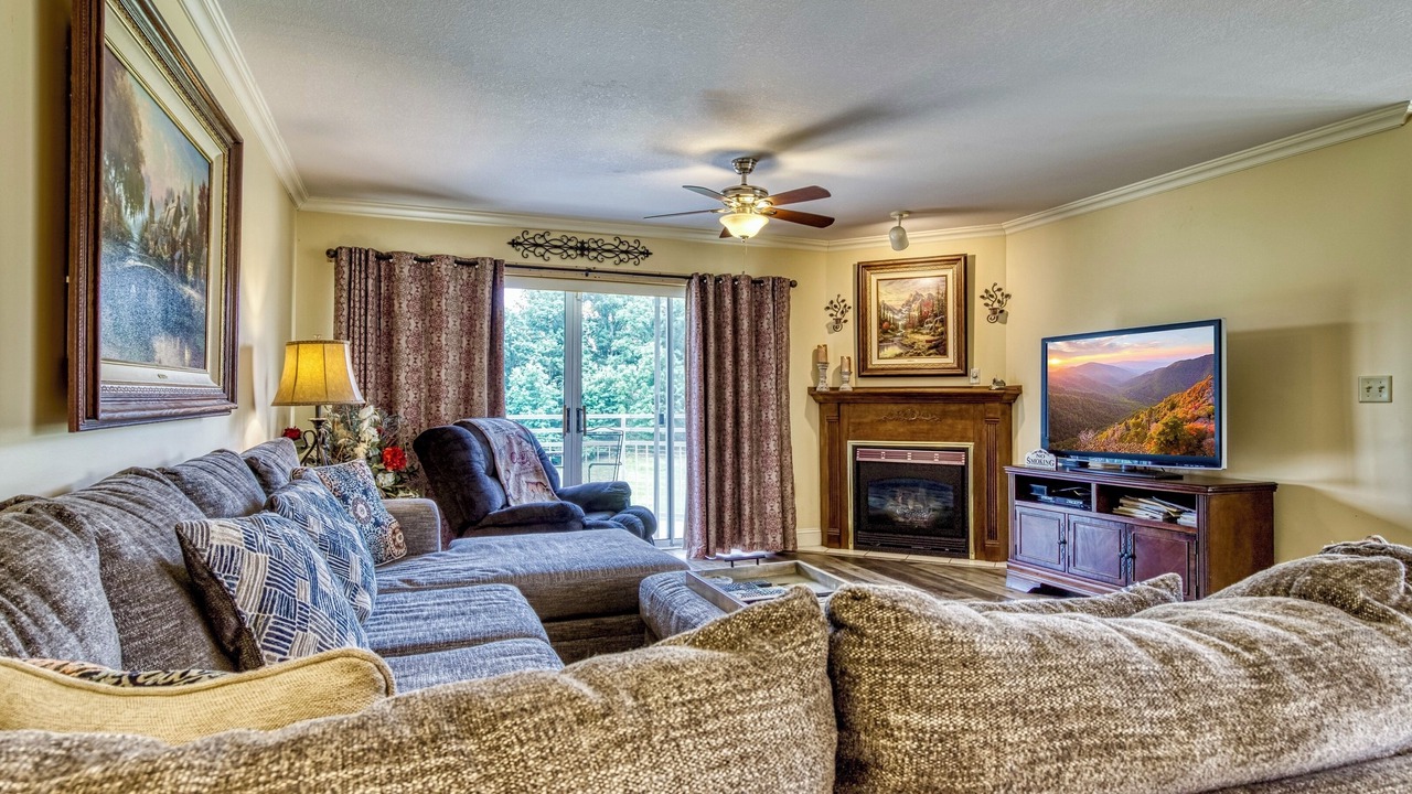 Photo of Livingroom in Pigeon Forge
