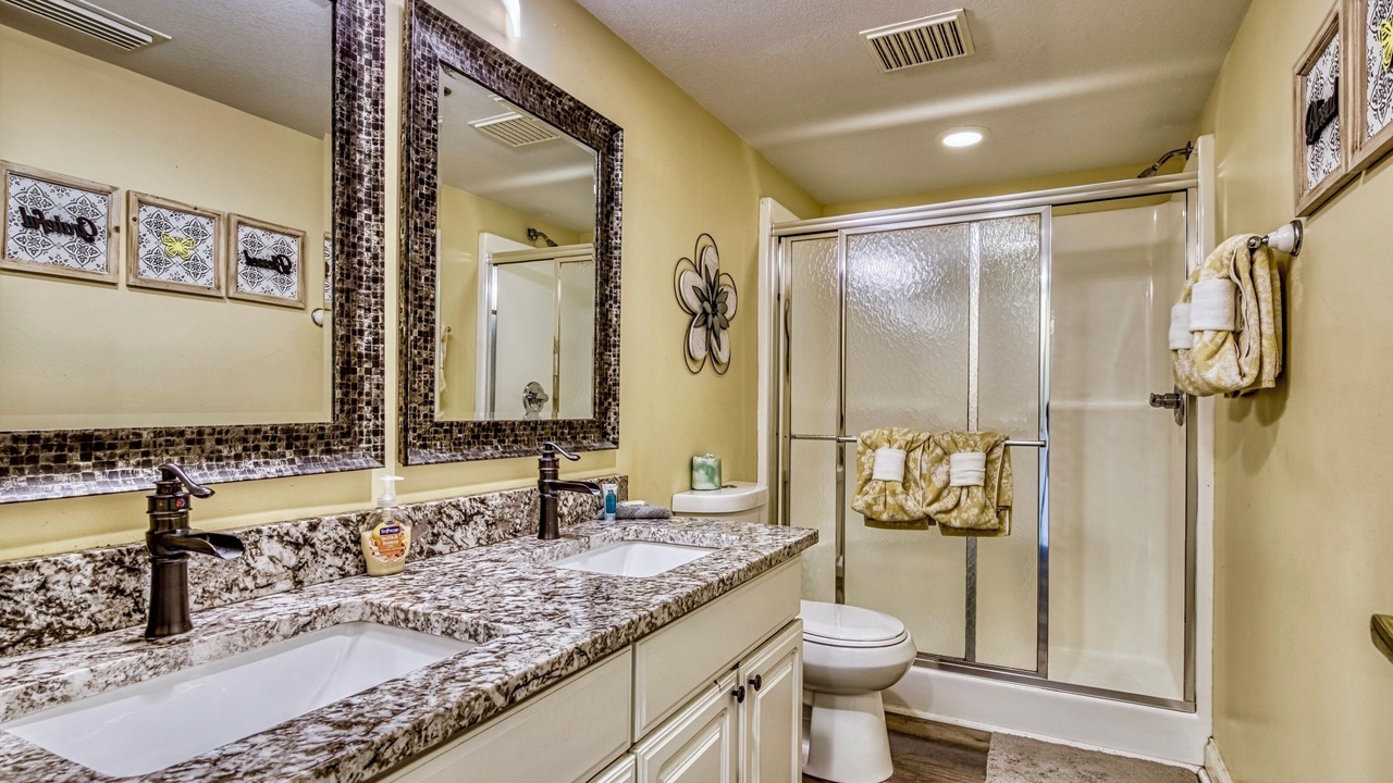 Photo of Bathroom in Pigeon Forge