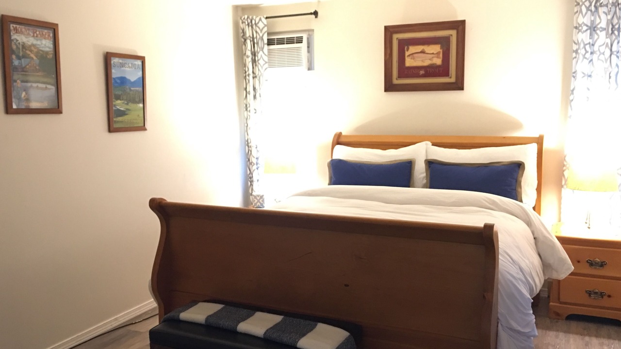 Photo of Bedroom in East Lake Hills