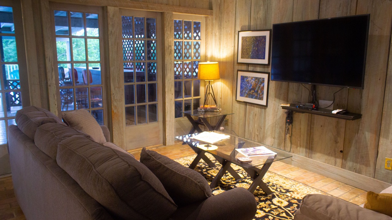 Photo of Livingroom in The Edge