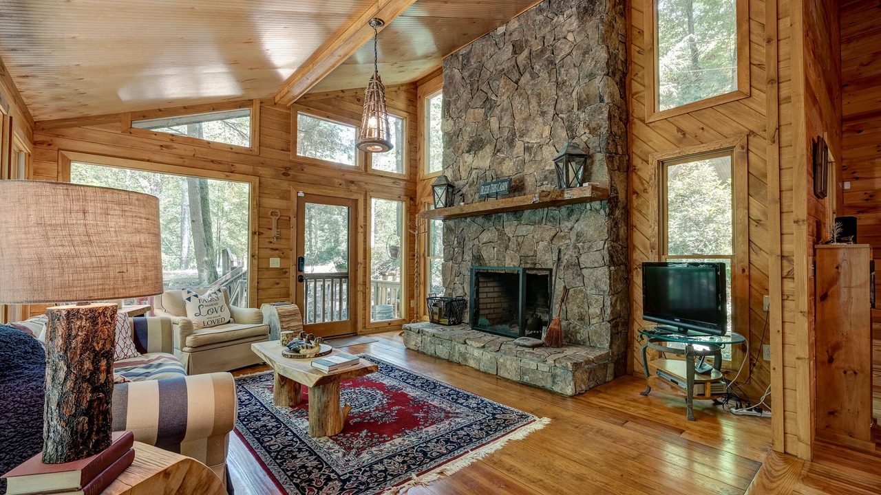 Photo of Livingroom in Hayesville