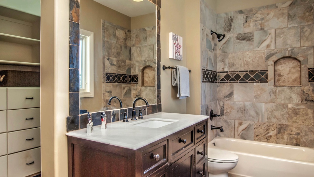 Photo of Bathroom in Monument