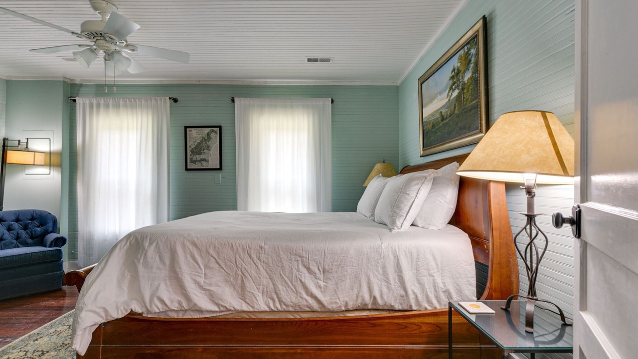 Photo of Bedroom in Saint Andrews