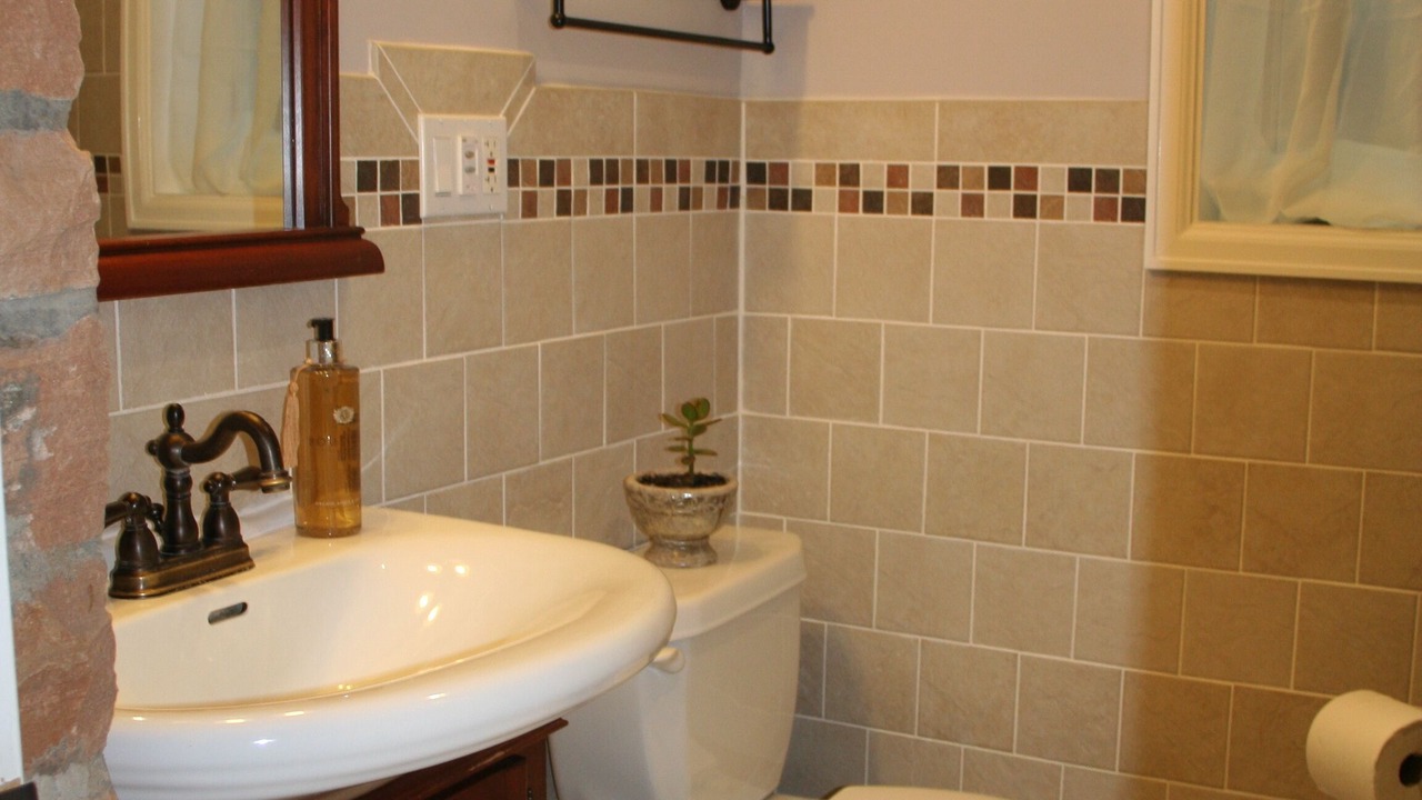 Photo of Bathroom in Central Boulder