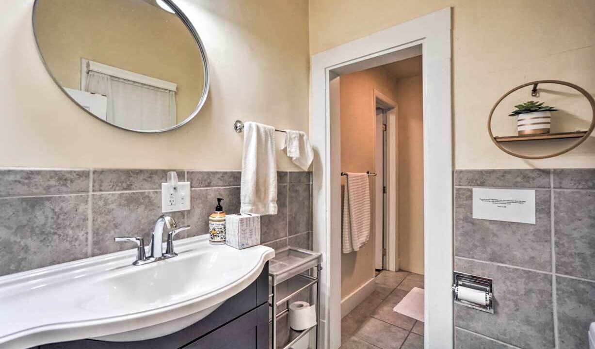 Photo of Bathroom in University Park