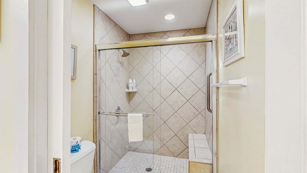 Photo of Bathroom in Shipyard Plantation