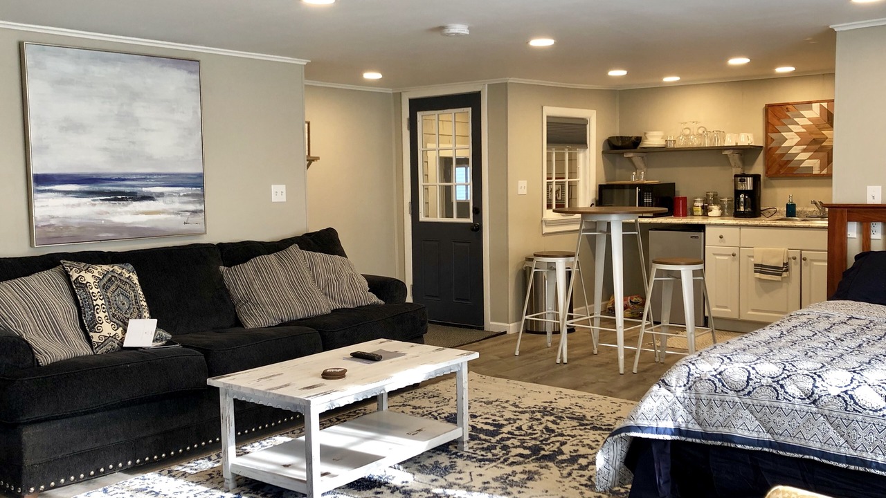 Photo of Livingroom in Shelburne Falls