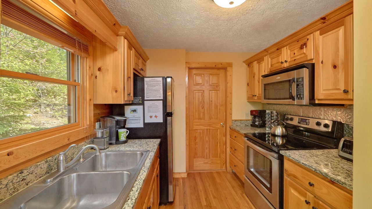 Photo of Kitchen in Black Bear Falls