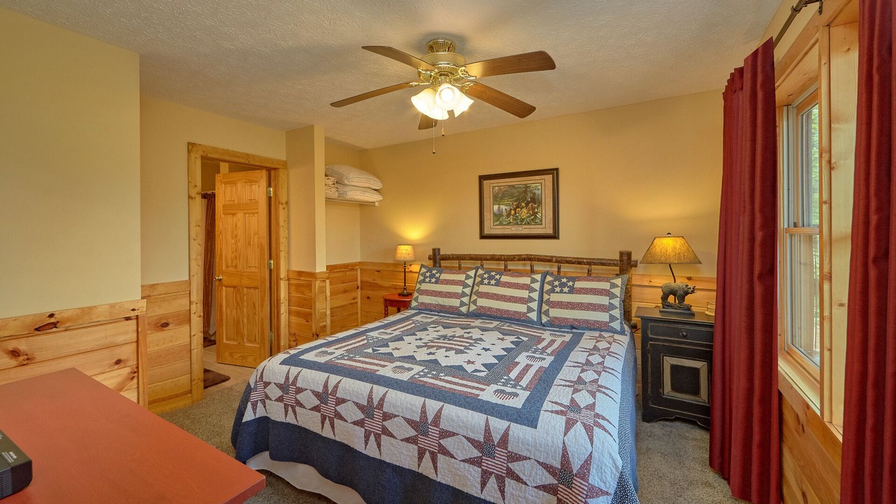 Photo of Bedroom in Black Bear Falls