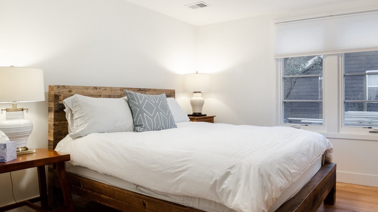 Photo of Bedroom in Glenwood Grove - North Iris