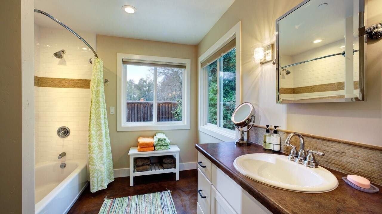 Photo of Bedroom in Arden-Arcade