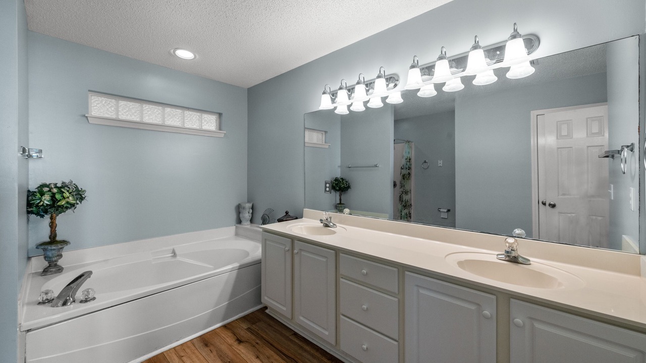 Photo of Bathroom in Windy Hill