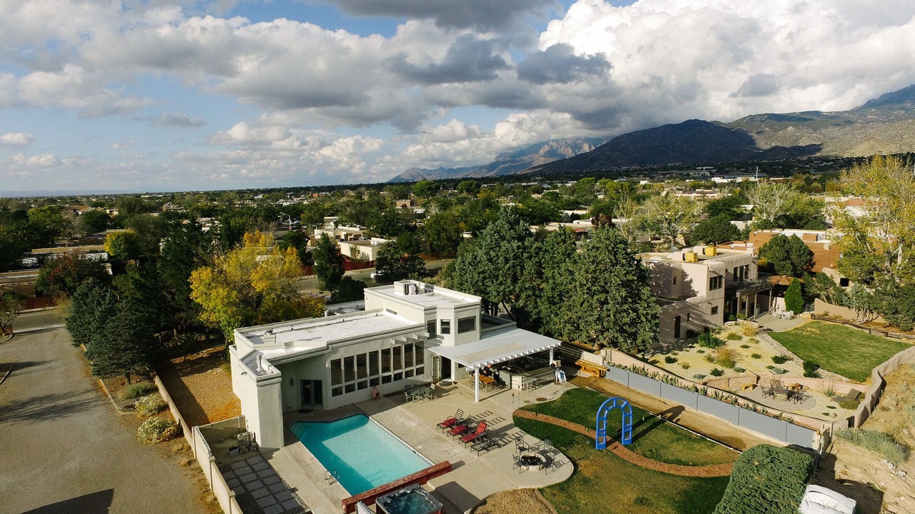 Photo of Others in Albuquerque