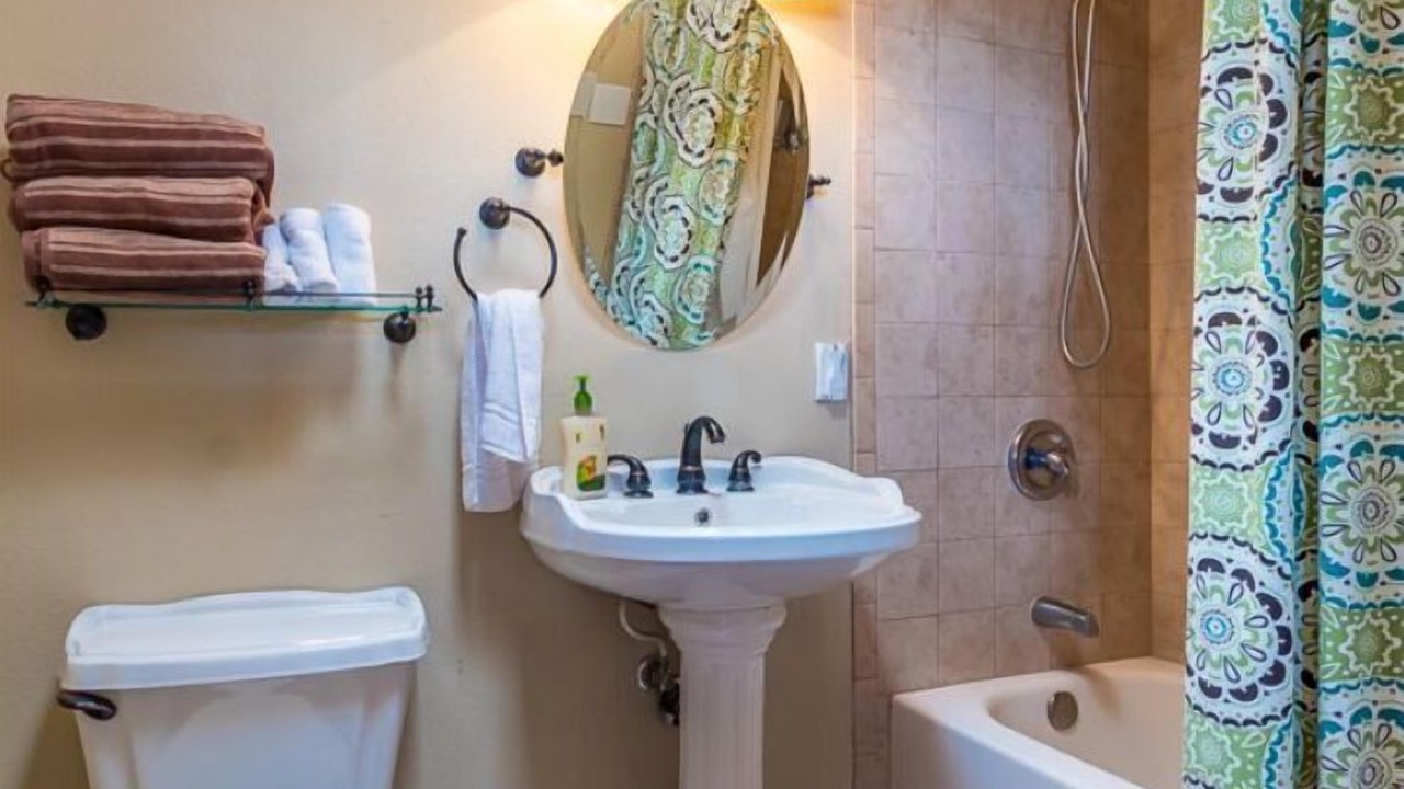 Photo of Bathroom in Albuquerque
